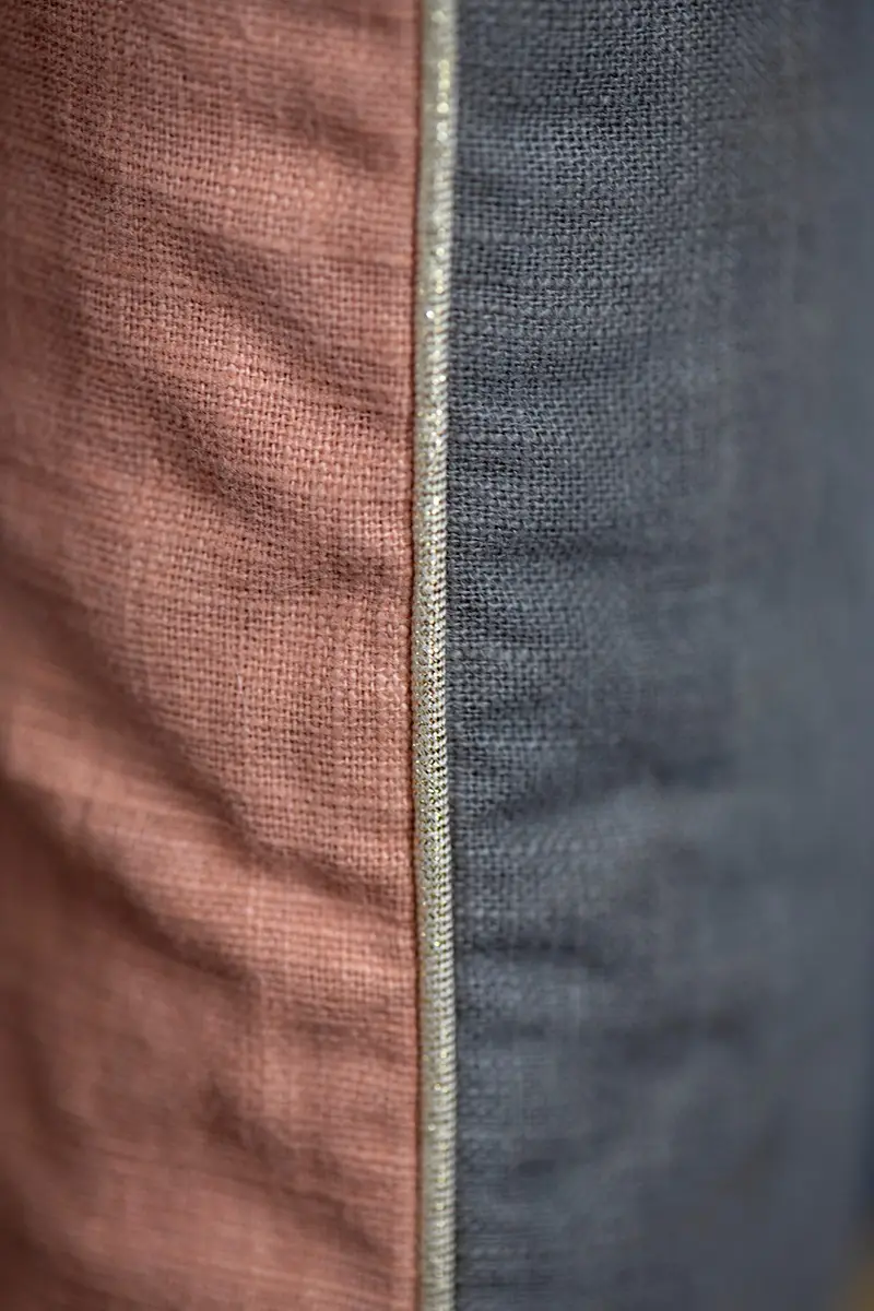 La broderie de Cilaos. La housse de coussin carrée – Image 11