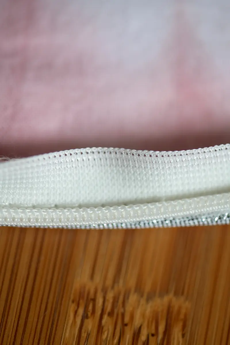 La broderie de Cilaos. La housse de coussin carrée – Image 15