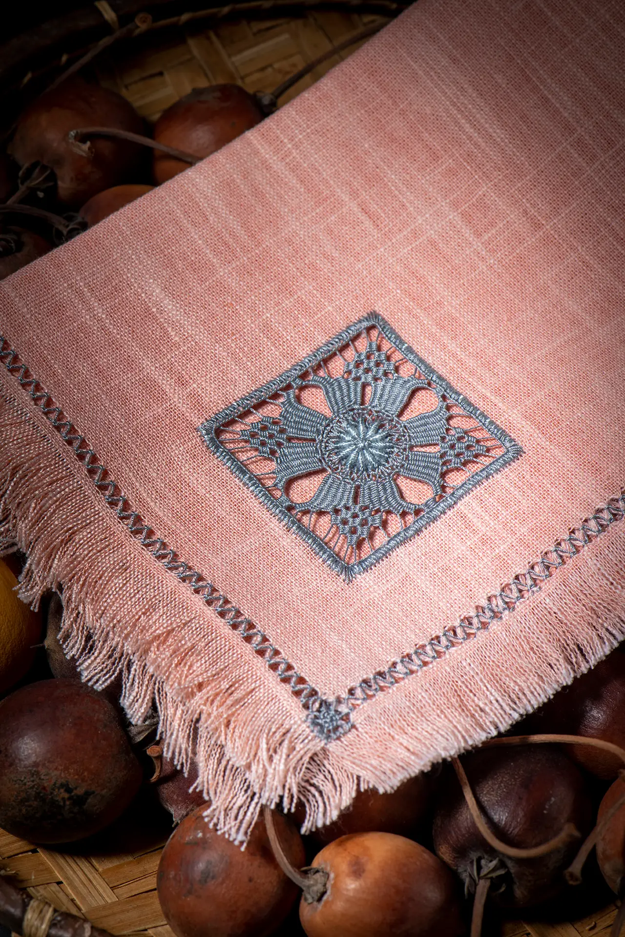 La broderie de Cilaos. La petite serviette – Image 9
