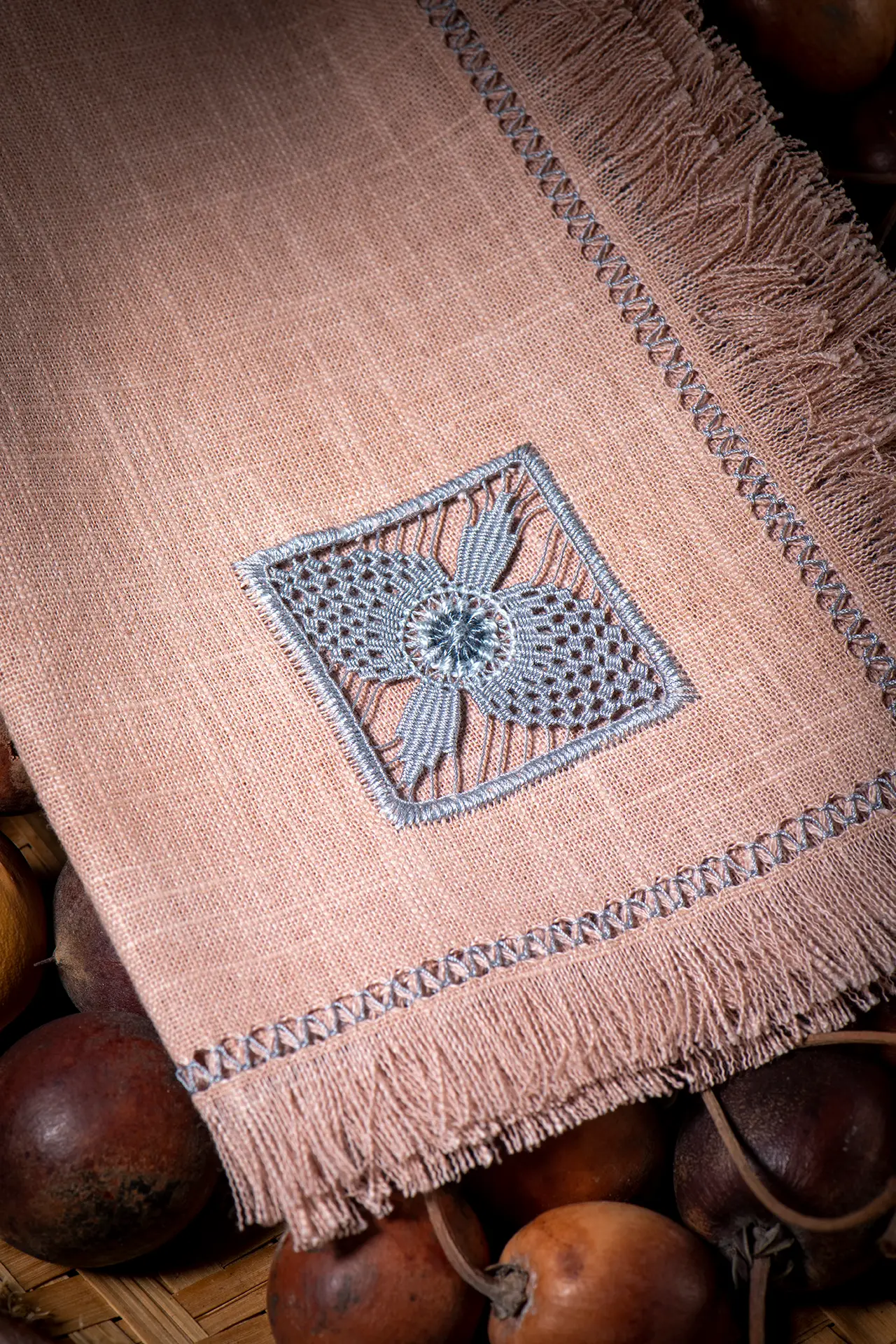 La broderie de Cilaos. La petite serviette – Image 7