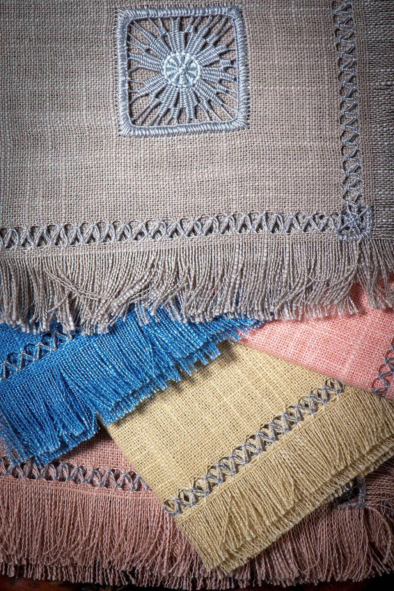 La broderie de Cilaos. La petite serviette – Image 5