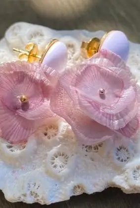 Les boucles d'oreille clou. Ecailles de poisson – Image 6