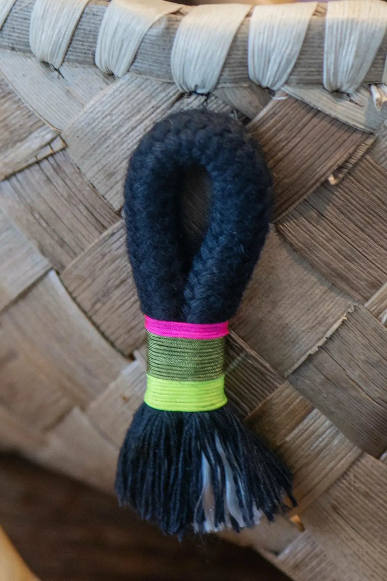 Le vacoa tressé. Le panier pompon – Image 8