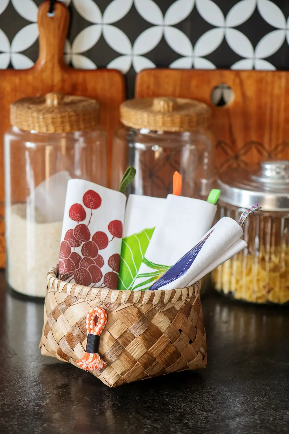 Le vacoa tressé. Le panier pompon – Image 2
